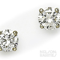 0.85 Carats Total Weight Diamond and Platinum Earrings