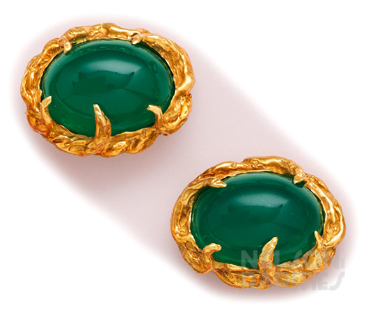 Chalcedony and Gold Cufflinks