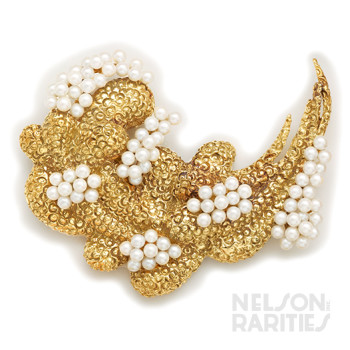 Pearl and Gold Wave Brooch