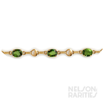 Oval Green Tourmaline and Gold Heart-Link Bracelet